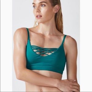 ✨Fabletics Spots Bra✨